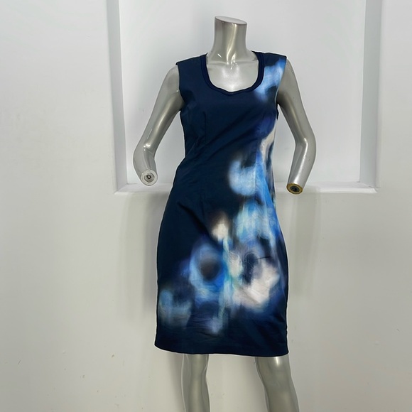 Elie Tahari Sleeveless Sheath Dress Blue Tie Dye Print Size 8 - Picture 1 of 10
